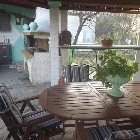 Ferienhaus Paola Dragotiná